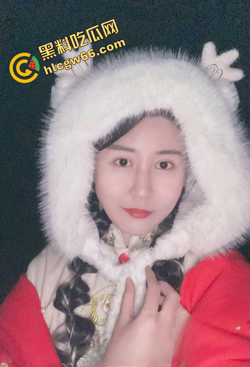 郑州美女DJ【吴曼嘉 】开房全程被操爆无套内射，小穴无毛浓精横流，渣男边操边骂她是浪狗！-3