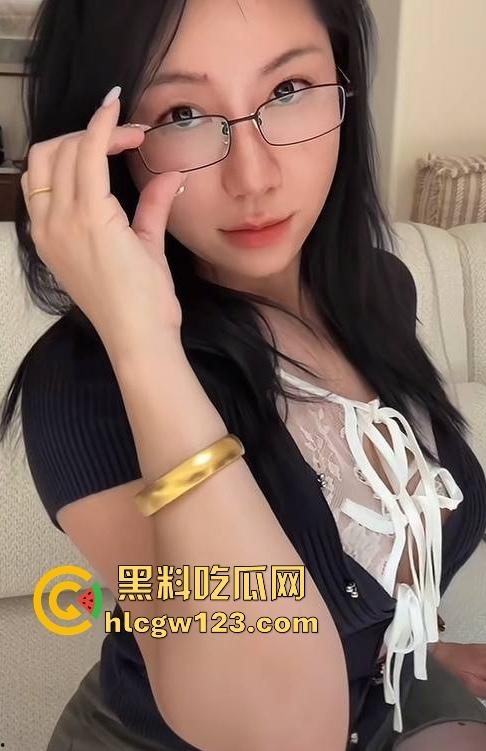 极品巨乳网红【扶摇】与男友性爱视频泄密 完美胸型女神被男友疯狂猛操后入 骚叫不断!-8