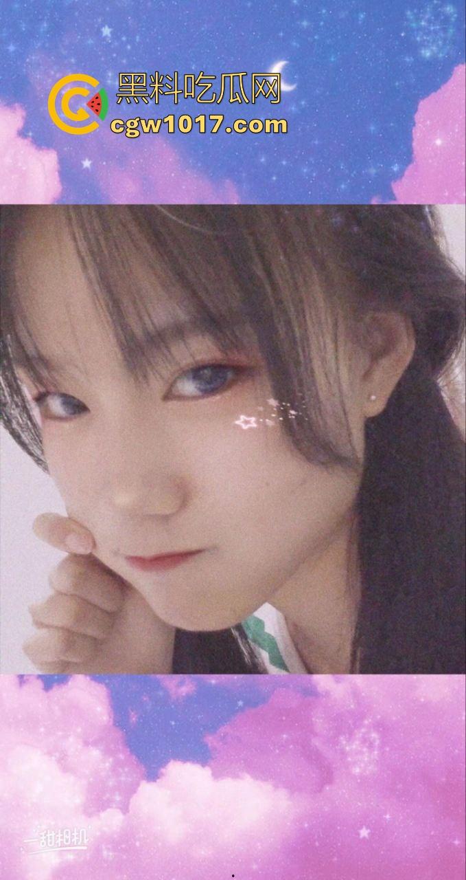 瓜友投稿!四川文化传媒职业技术学院【黄翠莹】真实女友自拍投稿,给所有人看看这骚货在网上有多骚多反差!-4