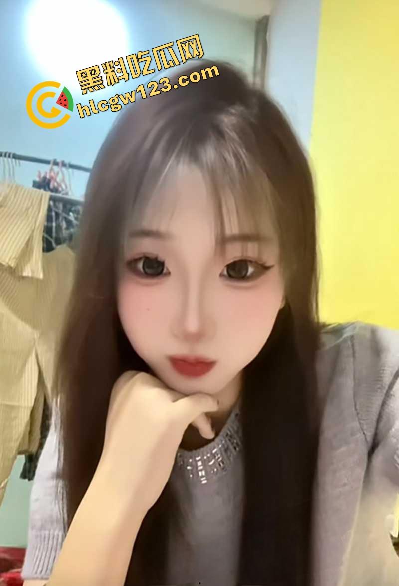 2000块砸晕嫩妹，东南文理学院08年学生『林七七』价码聊到明明白白，被爆一顿爆操捧臀猛干视频疯传！-7