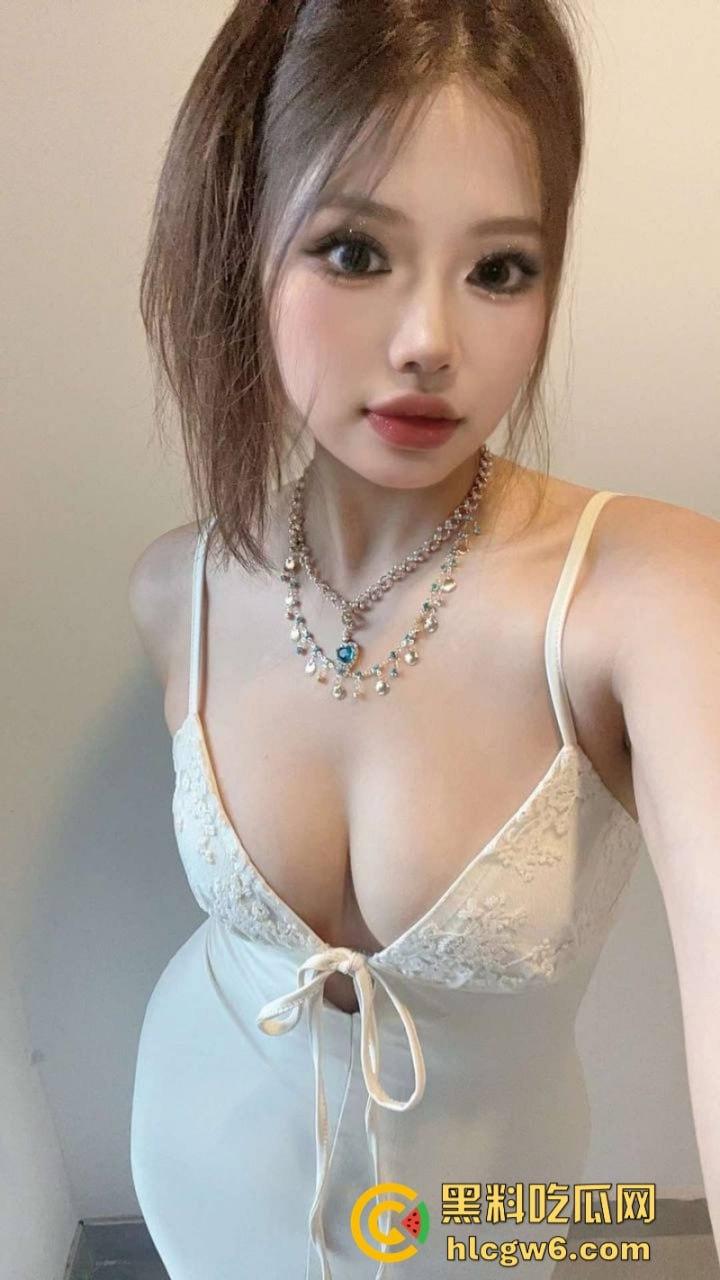 抖音擦边网红【俞美丽】大尺度视频流出 四川妹子自慰裸拍秀巨乳肥臀绝美身材 敏感易喷水体质爽到爆-25