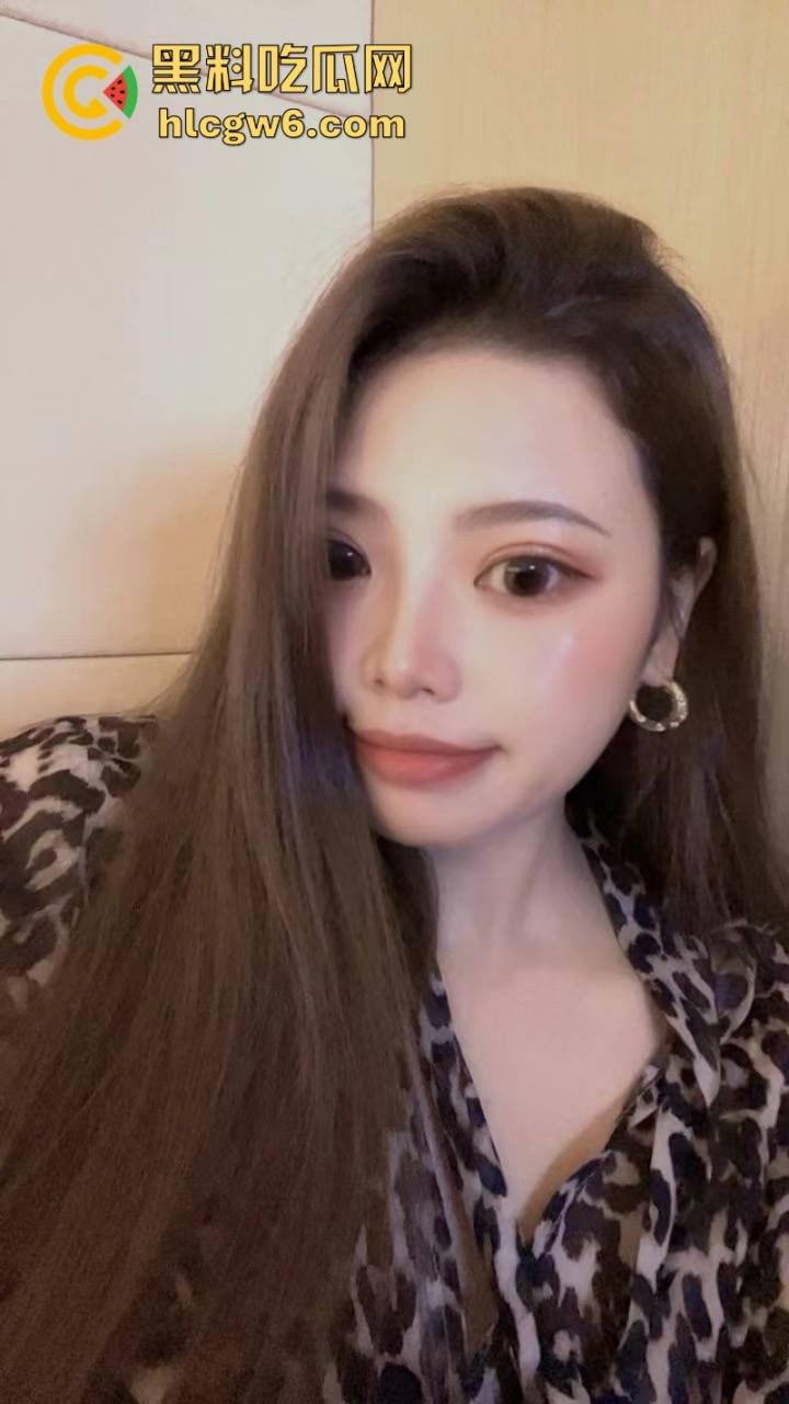 抖音擦边网红【俞美丽】大尺度视频流出 四川妹子自慰裸拍秀巨乳肥臀绝美身材 敏感易喷水体质爽到爆-35