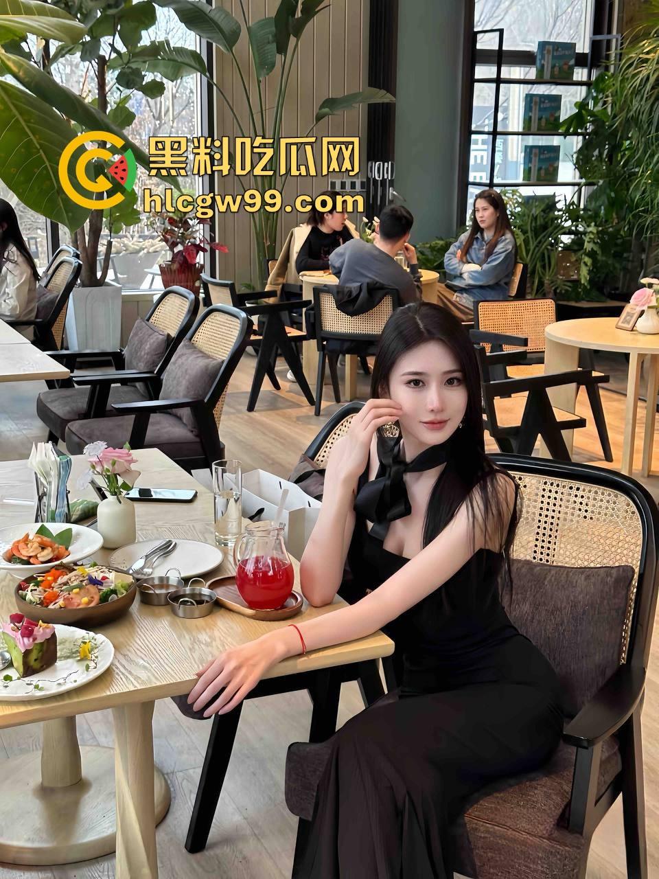 杭州第一掐脖哥,驯服哥桌下猛猛干强制爱,表面是勤俭持家的好男友,背后却是骗炮发片的国产区大佬!-35