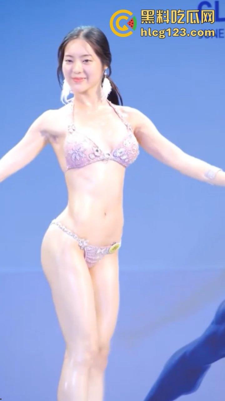 真美!性感模特【娜娜】健身尤物大尺度 超辣玉体美腿让人狂喷鼻血 魔鬼身材散发女神气息-6