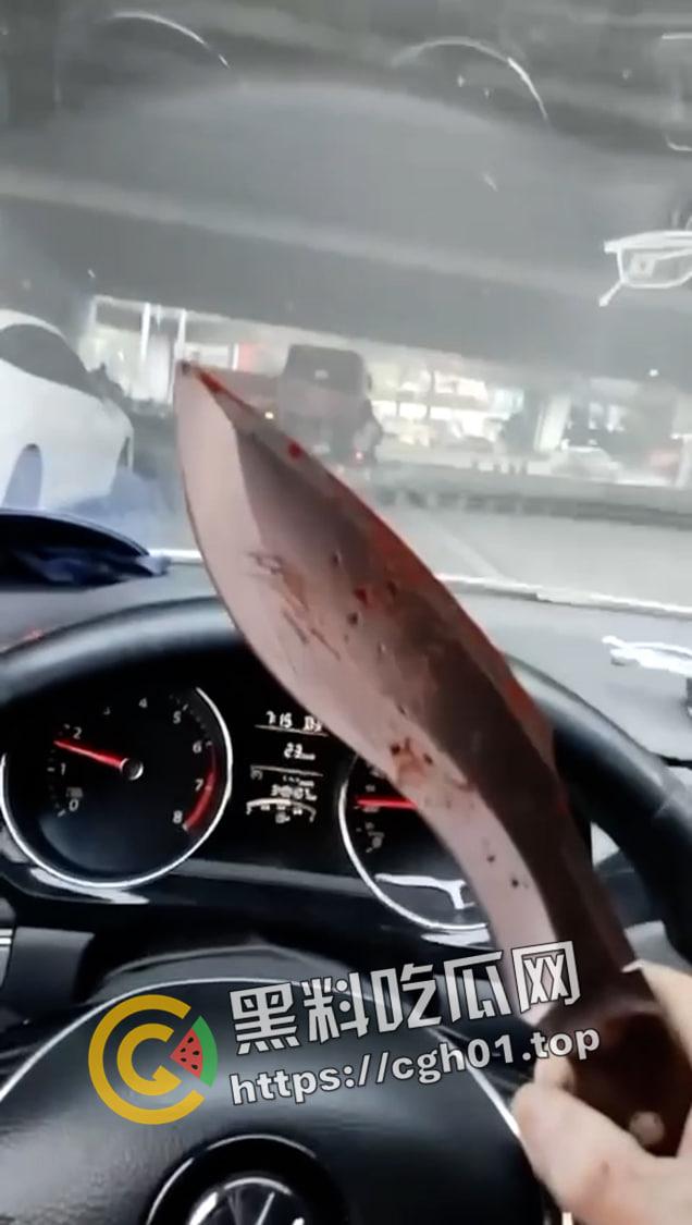 从南砍到北!福建泉州男子因为感情问题上头连砍两个幼儿园杀三人 杀完后朋友圈发最后道别 现场视频流出-10