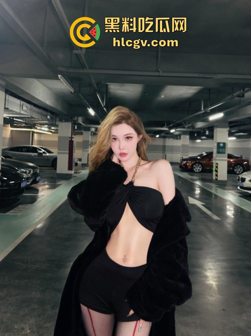 微博436W粉丝大网红【王一霏ADA】面对潜规则果断一对一视频四点全露！-14