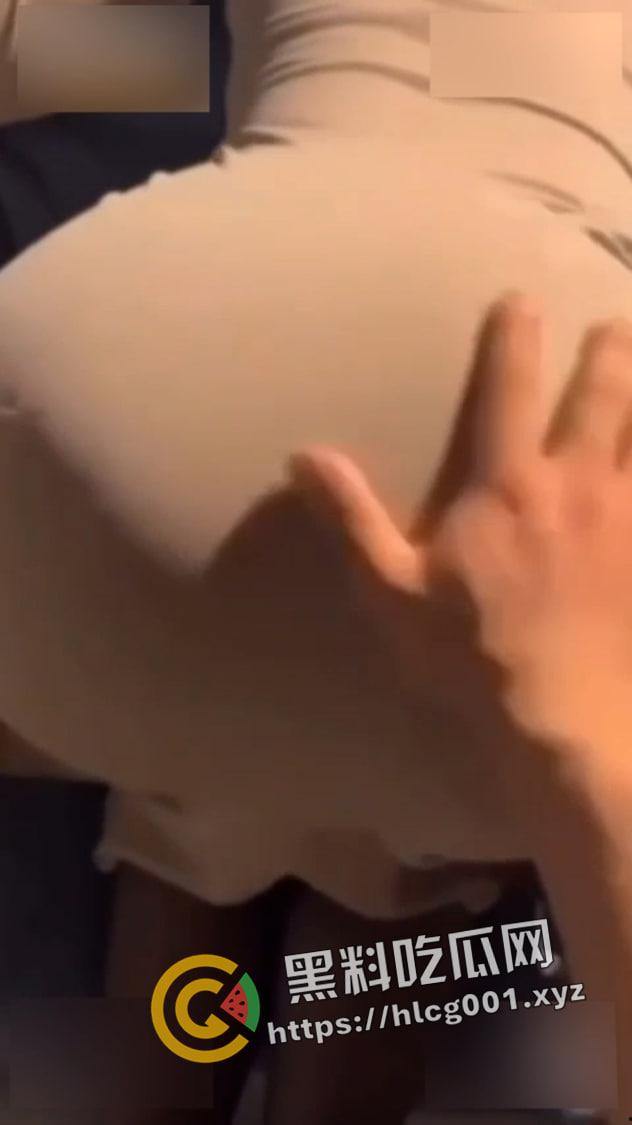 阿普的好孙子【诺米】性爱视频流出？？一边唱我要去迪士尼一边猛操巨乳纹身妹 黑历史性爱视频被扒出-12