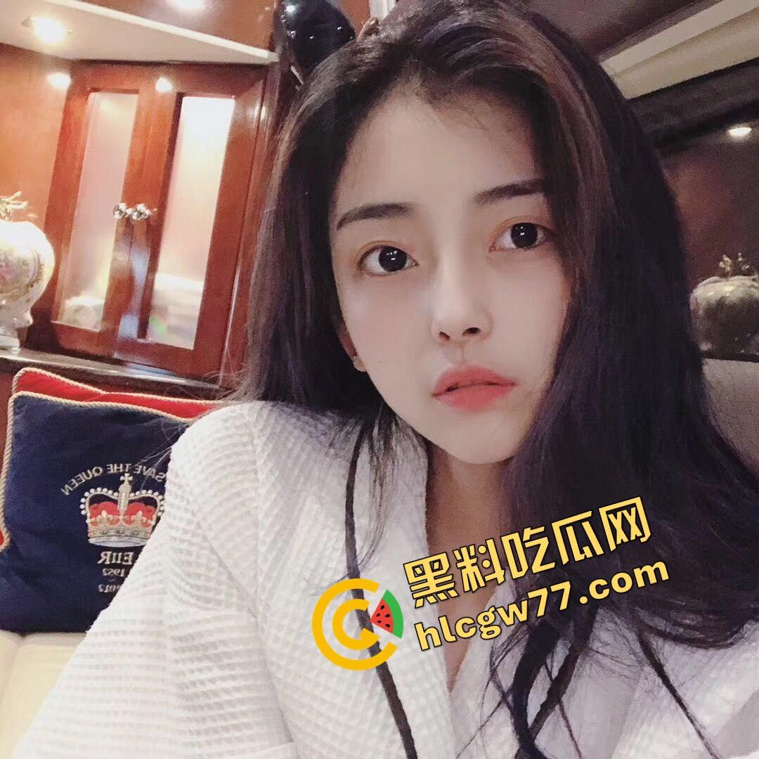 这学姐『沈芹』太TM骚,白天喝拿铁晚上扒着被人操得一滩水,奶头硬得像螺丝钉,后庭都主动送上来!-6