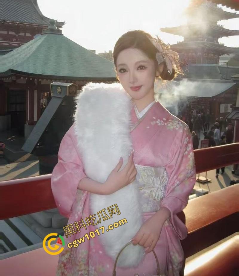 吴亦凡事件女主【都美竹】献身京圈50岁灰产大佬！三里屯酒店激情交欢性爱视频流出引发全网热议！-4