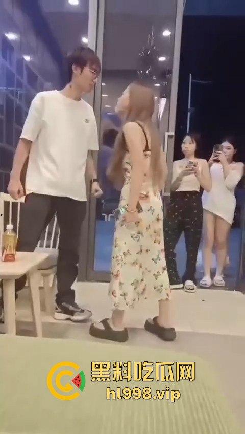 某红书的集美们炸了！好战友被臭男人暴打，结果竟是她乱吐口水惹的祸？-2