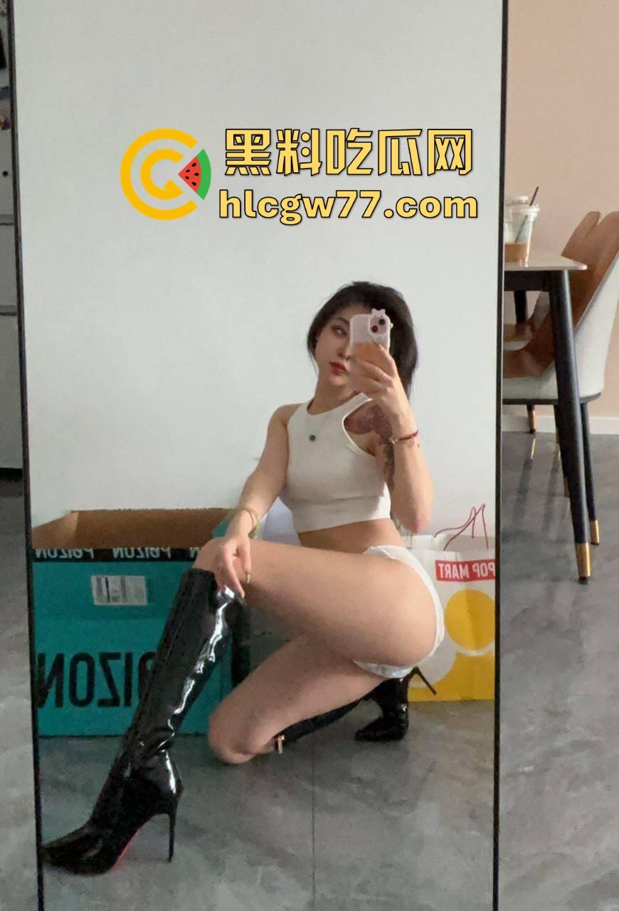 踏马是个人才啊,拿鱼换炮!两个钓鱼佬拿钓的鱼去找街边快餐店换炮,还真被他换到了!-2