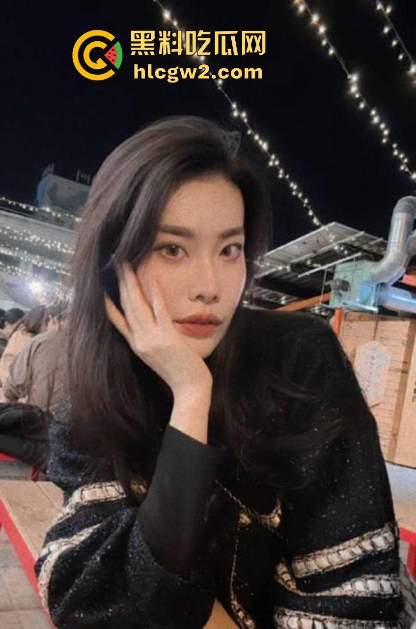 大连艺术学院舞蹈老师【崔莹莹】,已婚人妻私生活曝光!出轨约炮性爱视频泄密,活脱脱一泄欲母狗!-3