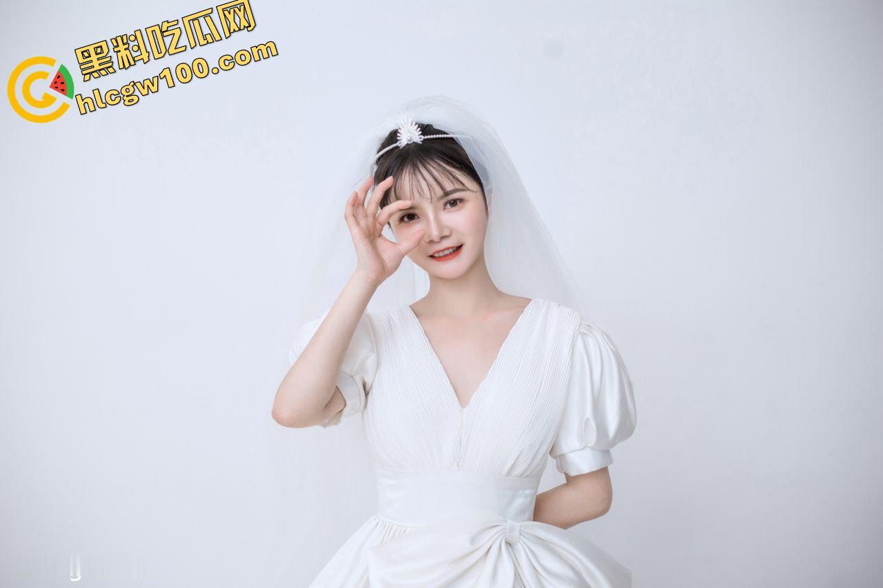 广西母狗【林楠楠】婚后出轨，钟爱女上后入，主打一个一插到底，被操到喷尿射一屁股-1