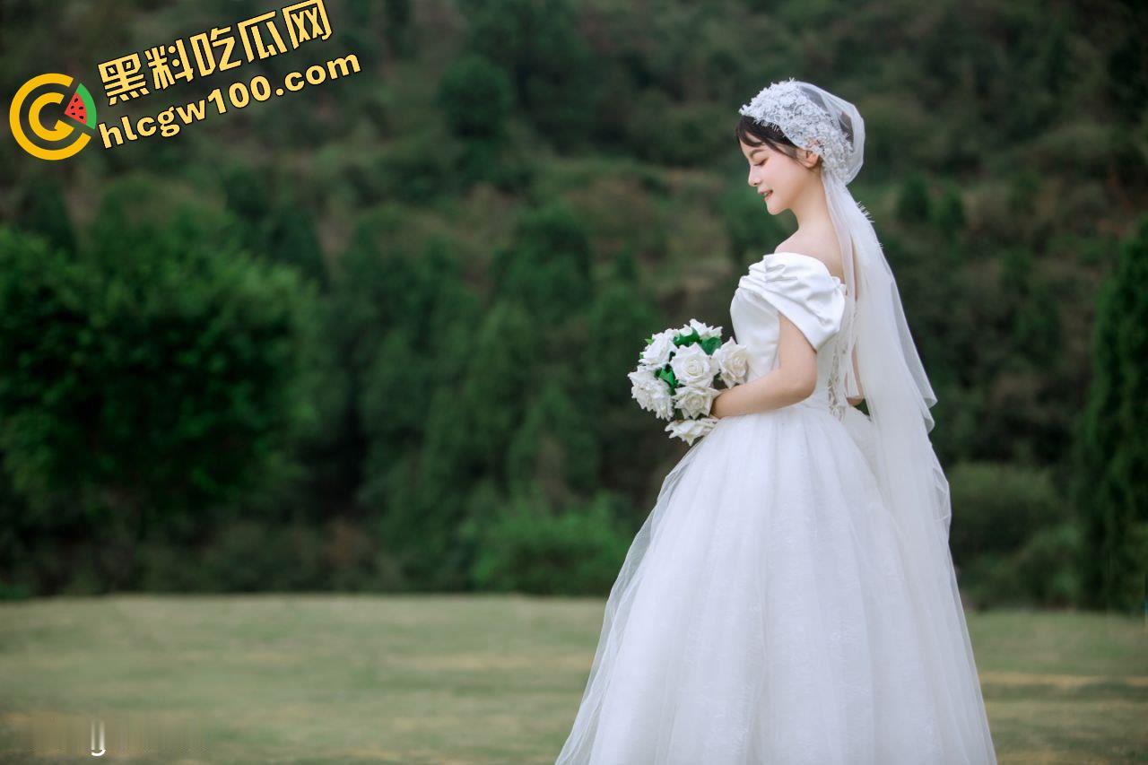 广西母狗【林楠楠】婚后出轨，钟爱女上后入，主打一个一插到底，被操到喷尿射一屁股-9