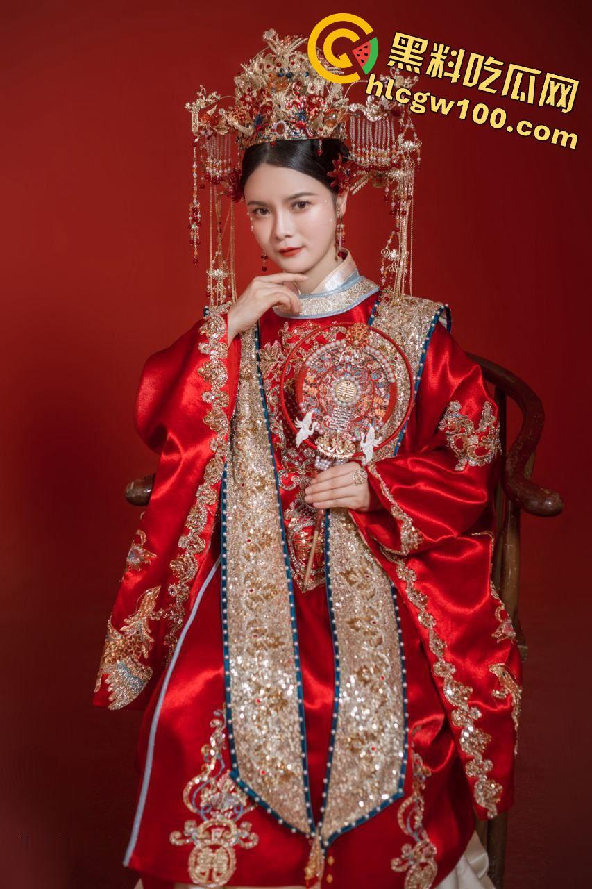 广西母狗【林楠楠】婚后出轨，钟爱女上后入，主打一个一插到底，被操到喷尿射一屁股-17