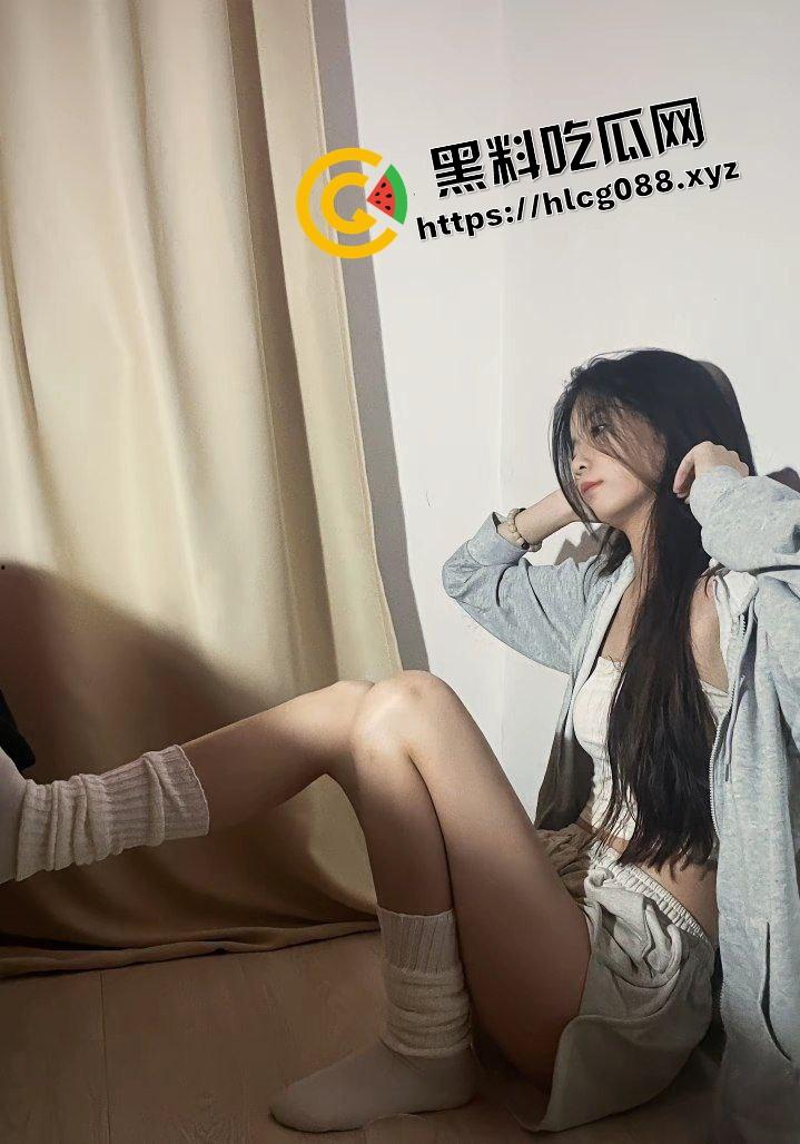 抖音御姐身材骚鸡反差婊【XINLU.】私下与大哥打炮遭曝光,从浴室一路干到床上女上骑乘!-4