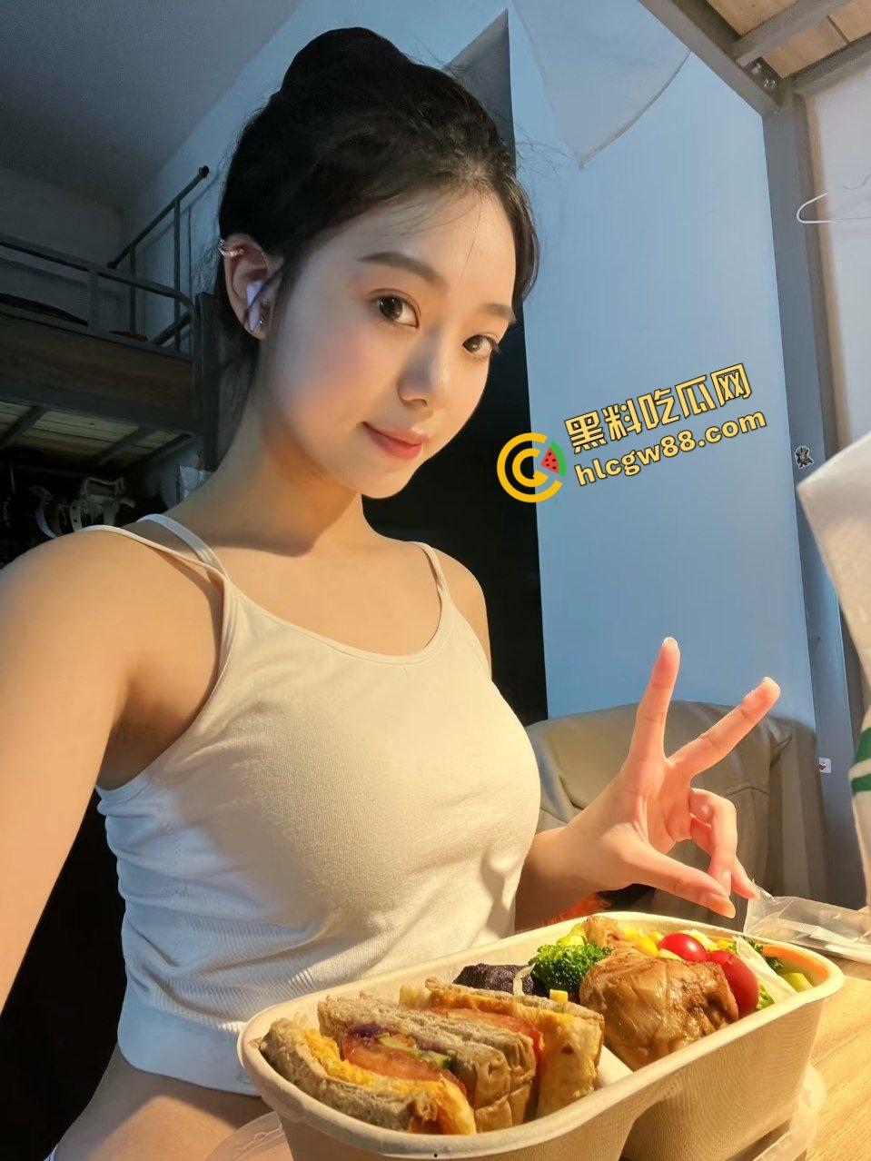 体育生与舞蹈生相结合！浙江艺术职业清纯舞蹈生要了又要，体育生直插粉嫩鲍鱼猛操冲刺！-1