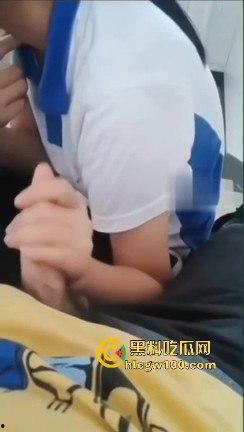 深圳艺术高中高三反差母狗【曾文文】调教过程曝光，年纪轻轻就学些骚的喜欢被调教。-9