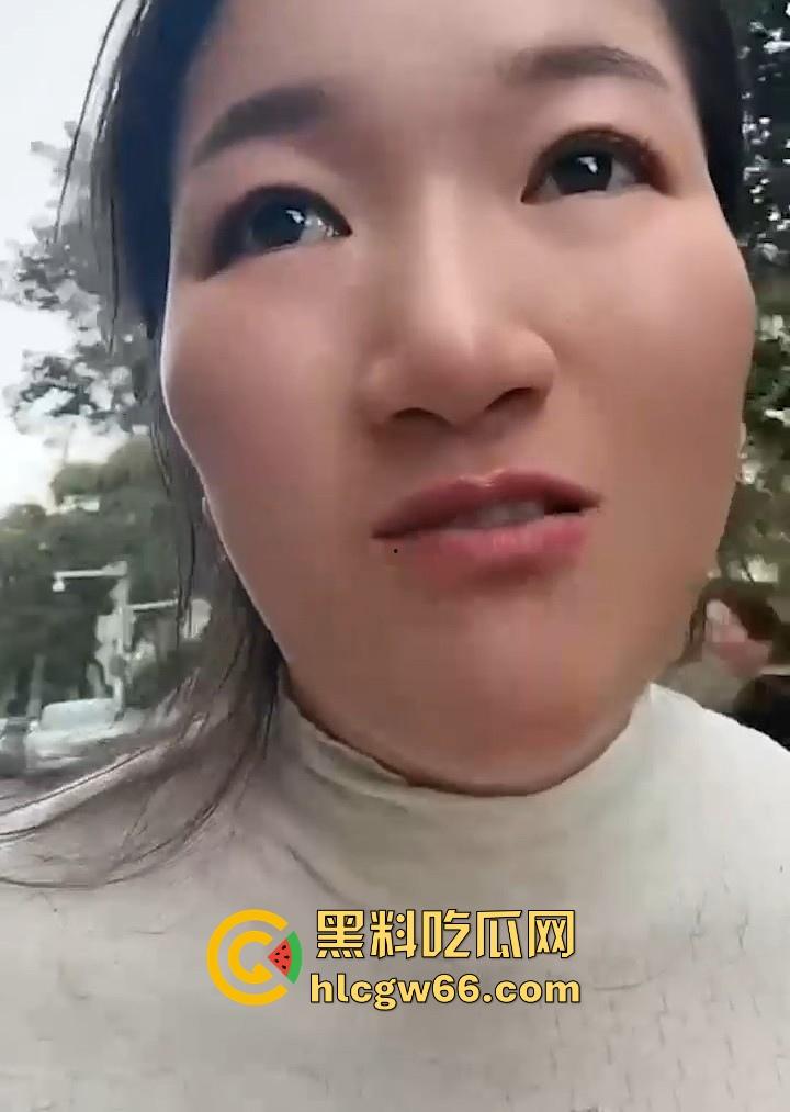 河南固始29岁少妇【燕儿爷】直播自爆瞒着丈夫和公公乱伦 染上性病后竟然惨被家暴 这也是相当的炸裂啊！-7