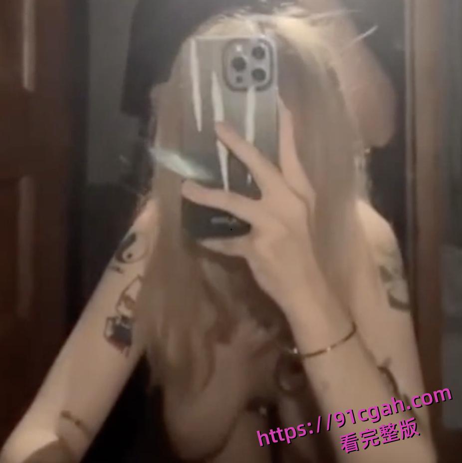 小仙女HIV性病缠身 还被络绎不绝的约炮 饥渴男大们为了B命都不要了！-3