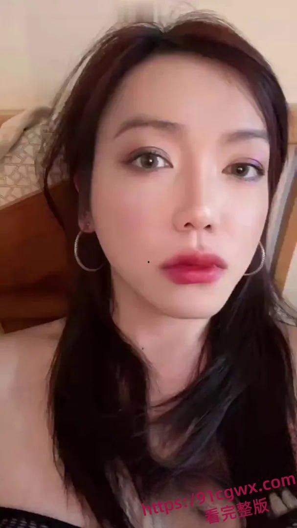 上海少妇汉堡包露脸深喉吸睾丸 毒龙啪啪 技巧炸裂带劲到爆!-2