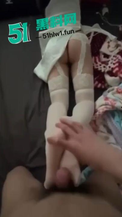 天津抖音女网红【小宋佳】知三当三,被男主正妻抓奸曝光大量不雅视频流出!-7