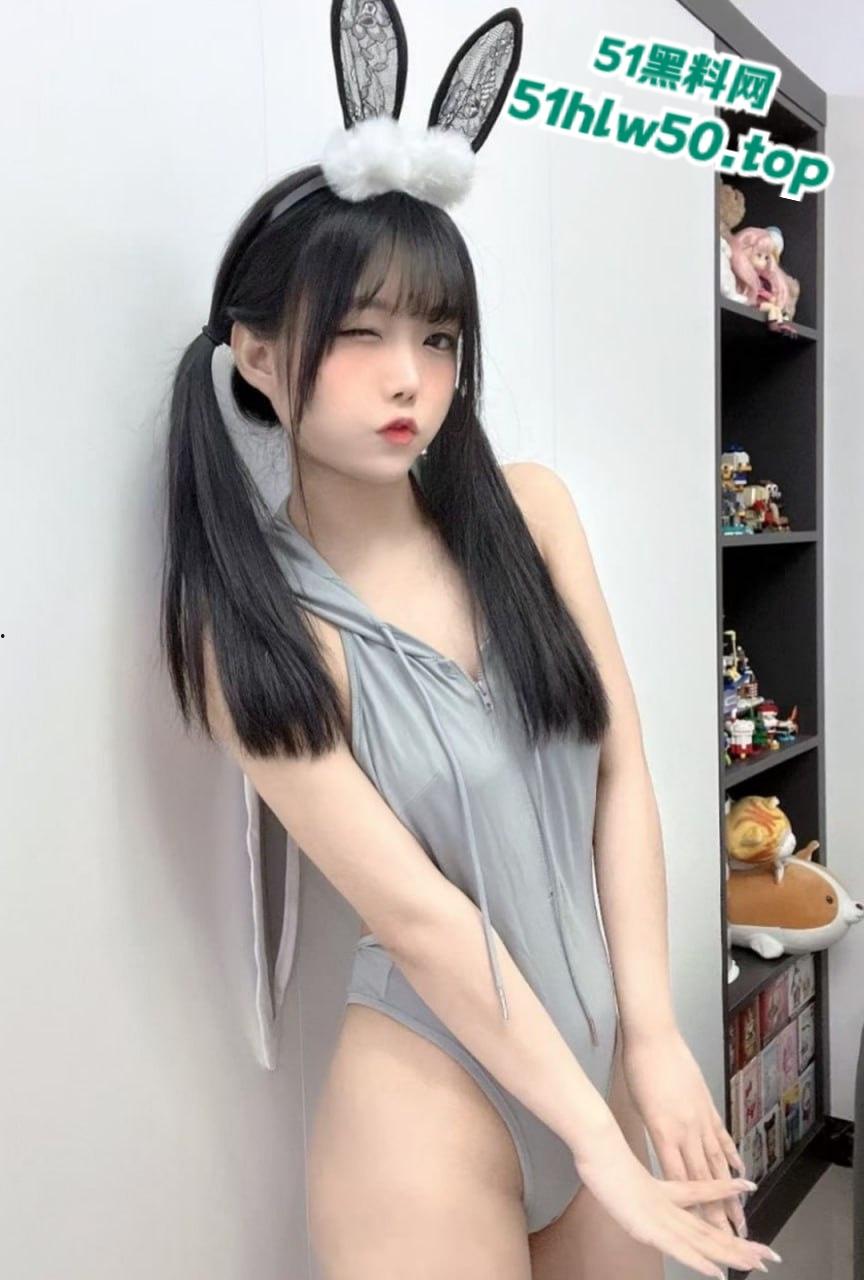 极品高中学生妹,清纯coser女神奶萝【喵四】可爱嫩妹,三点粉嫩小穴无毛,激情自慰福利流出!-7