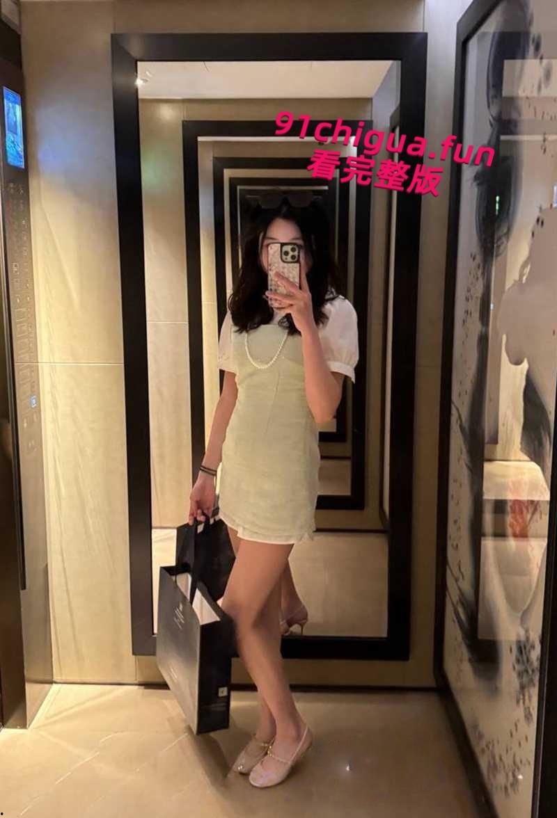 北京城市学院少女【王晗】性爱视频泄露，高颜值学生妹露脸口交，骑乘撸管还被颜射！-7