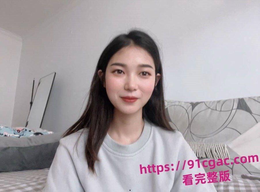 云南昆明高校周闫妮应聘时尚杂志模特遭变态面试官猥亵全裸出镜看硬了!-5