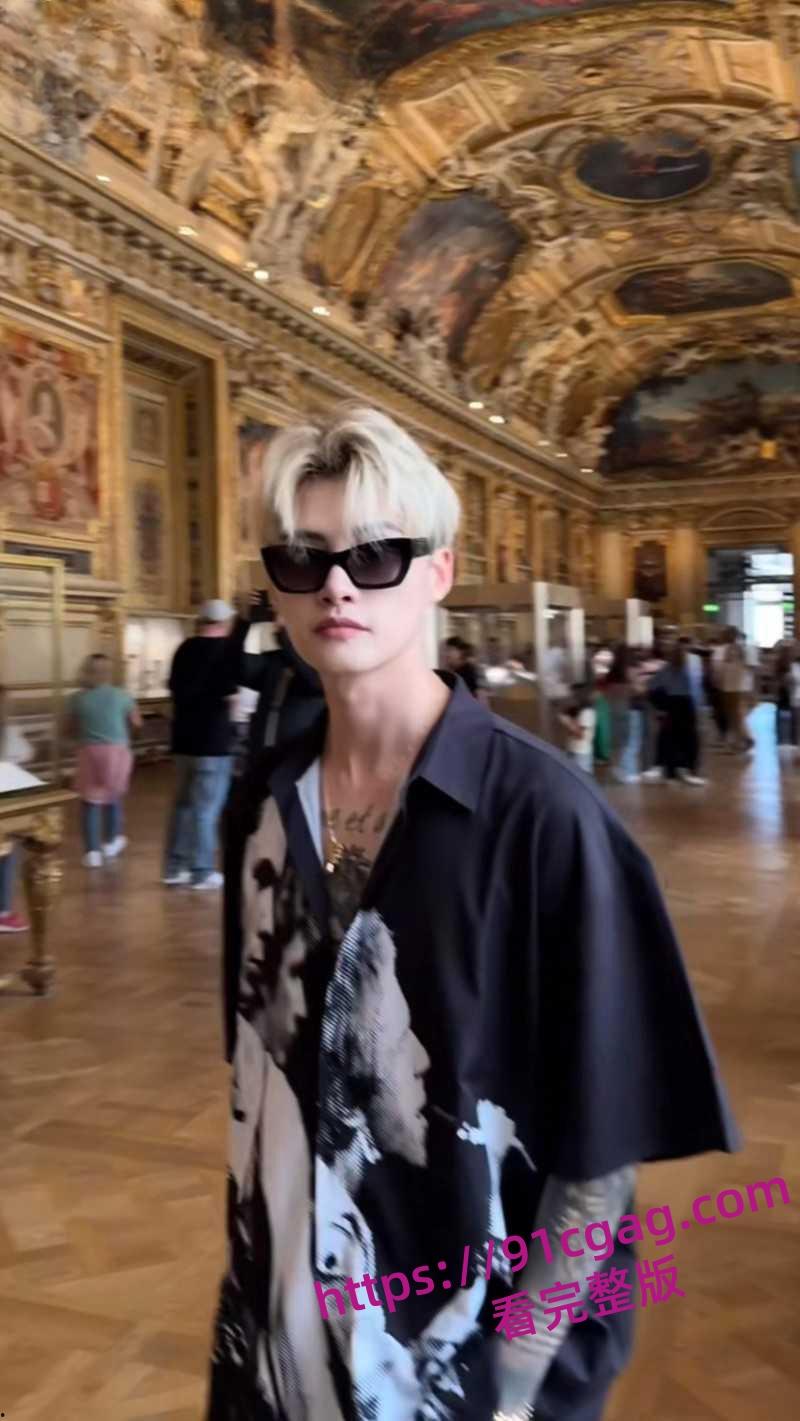 崔布局与徐猫藓两人早于2020年就确定恋爱关系因徐猫藓拒绝崔布局的绿帽癖，导致两人分分合合-1