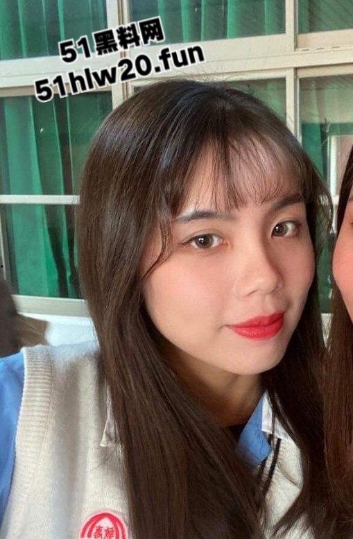 台湾极品幼师【赵舒妤】和富二代偷情视频外流，颜值甜美的极品嫩妹身材凹凸有致翘臀肥美。-7