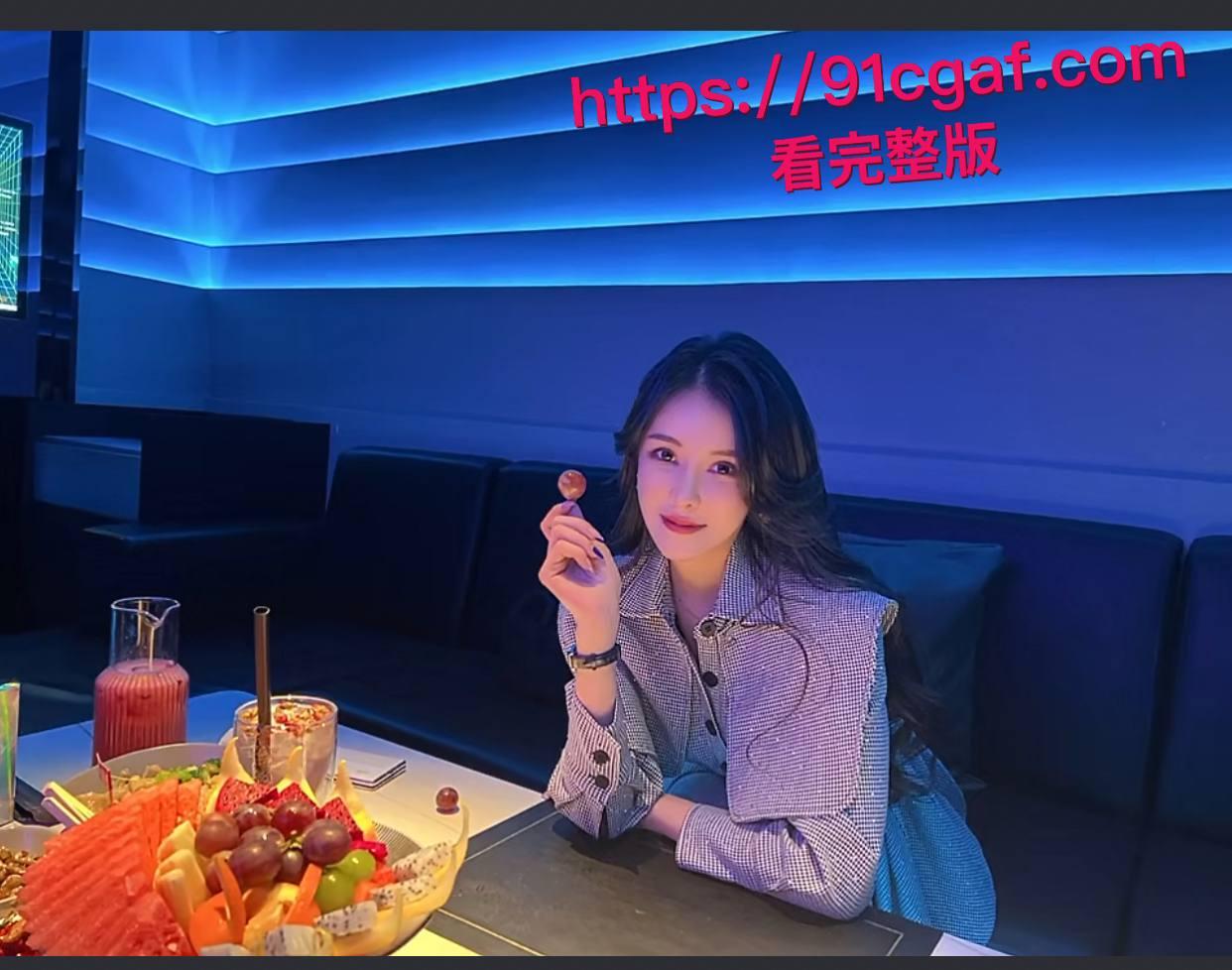 快手千万网红二子爷家暴出轨 潜规则偷吃女徒弟蓝牙 老婆曝光女徒弟给师傅深情口交视频！-5