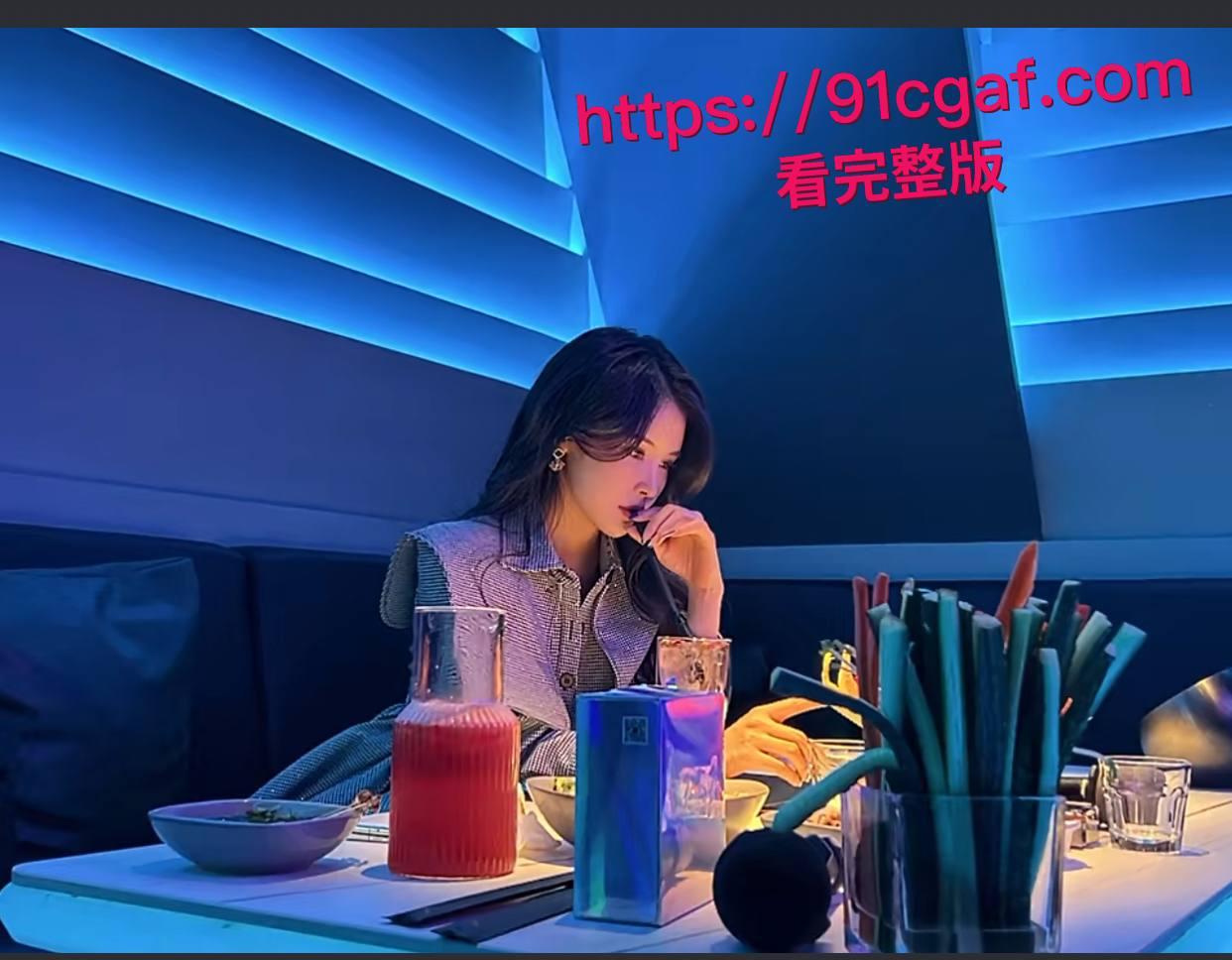 快手千万网红二子爷家暴出轨 潜规则偷吃女徒弟蓝牙 老婆曝光女徒弟给师傅深情口交视频！-6