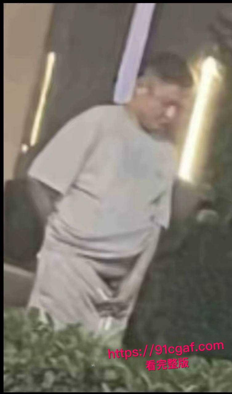 快手千万网红二子爷家暴出轨 潜规则偷吃女徒弟蓝牙 老婆曝光女徒弟给师傅深情口交视频！-10