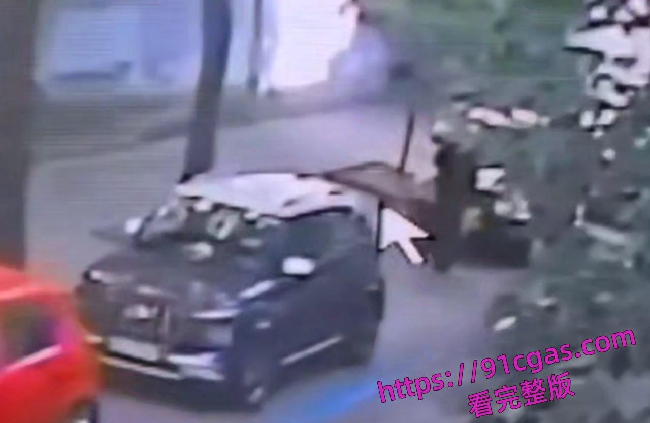 乌克兰前议长帕鲁比在利沃夫街头遭枪杀 枪手伪装送餐员开枪后骑电动自行车逃逸-1