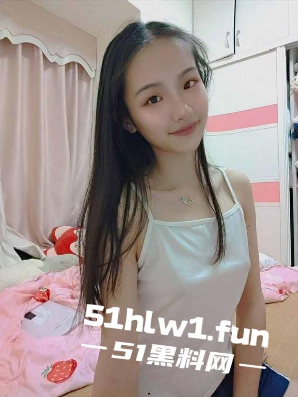 莆田酒店前台【刘芯梦】曝光经理客房做爱调教，母狗自拍泄密小嫩妹嫩穴堪称顶级母狗。-5