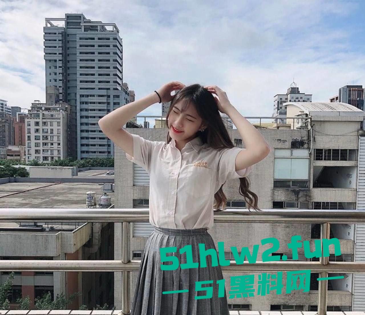 青岛大学【朱晏妮】自慰视频外泄，放假回家没几把草，发给男友自摸福利泄露，草不了逼玩也别玩得这么大啊！-3