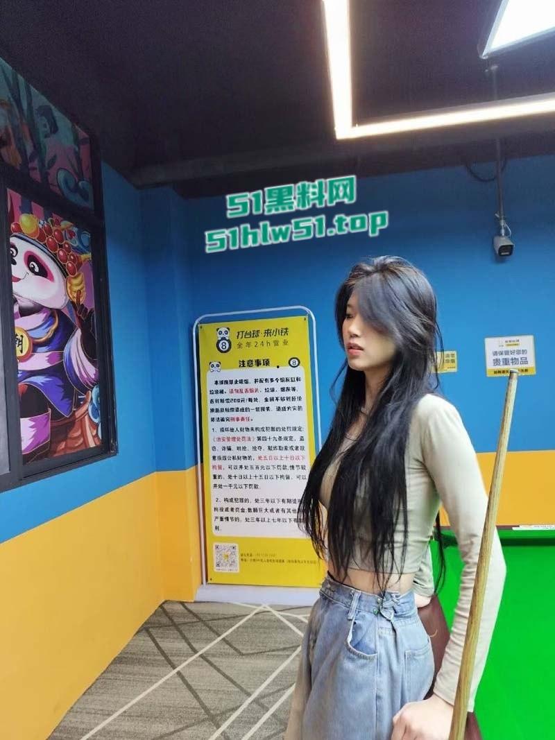 广西桂林【伍凌慧】做爱视频爆出，大奶喷水尤物裸聊自慰被金主高价包养，没想到大哥竟然有艾滋病！-2