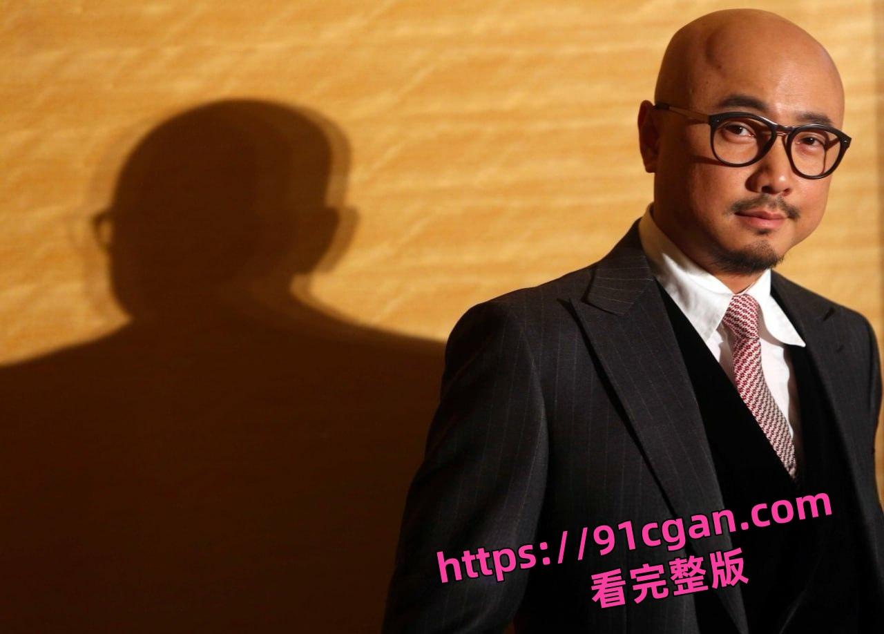 著名导演徐峥被画家刘泽曝出惊天丑闻长期骚扰人妻与嫖娼猎艳大量艳照视频-3