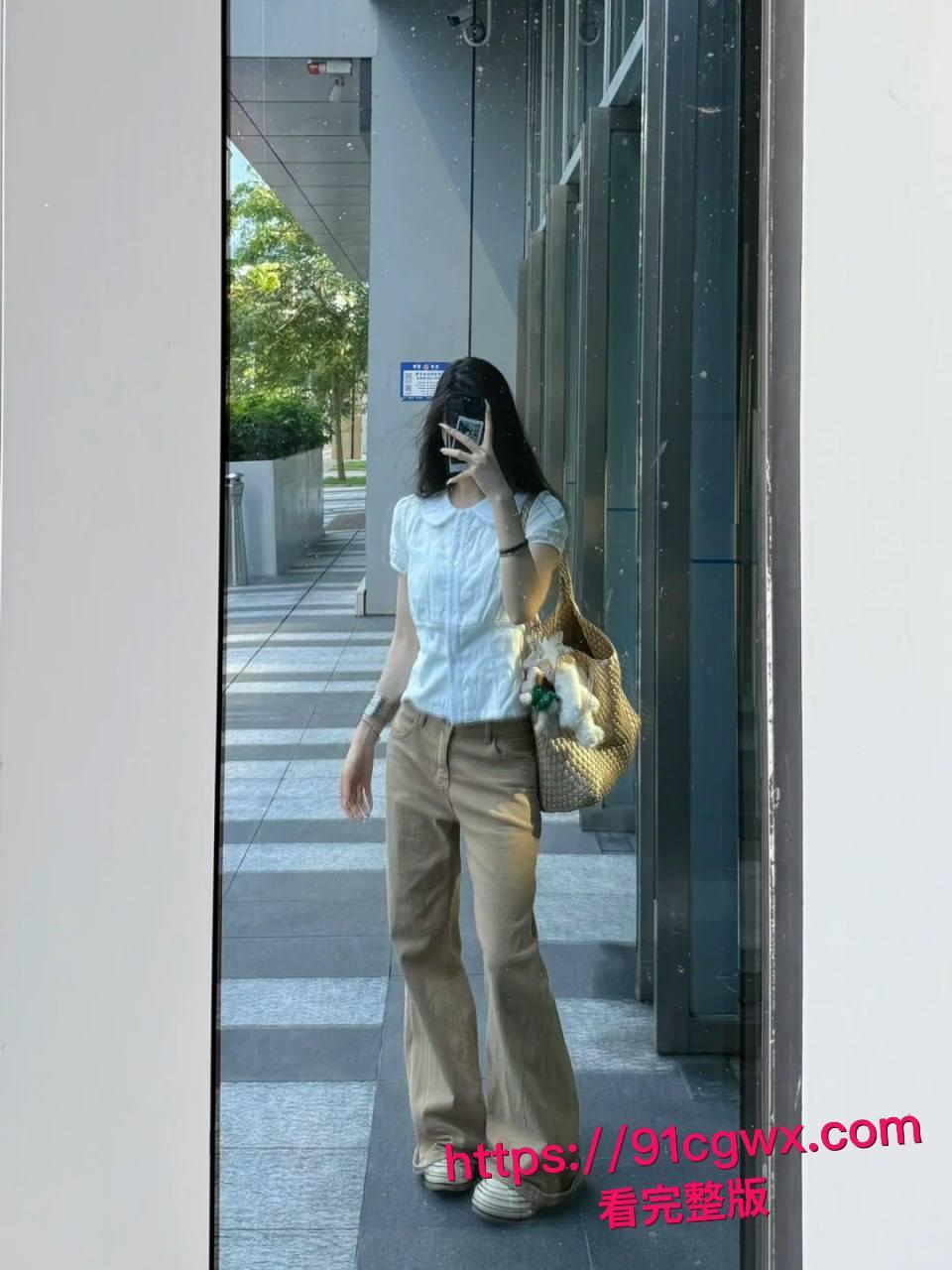 欠债两万不还英语老师性爱视频曝光！上课清纯下课骚浪骑乘债主鸡巴，卧室淫乱太他妈撩人！-6