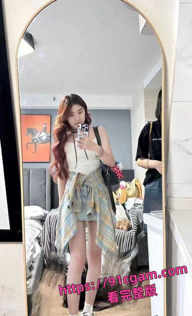 安徽滁州倪书函05年小骚货 亳州职业技术学院上大学 19岁年龄不大逼毛浓密-2