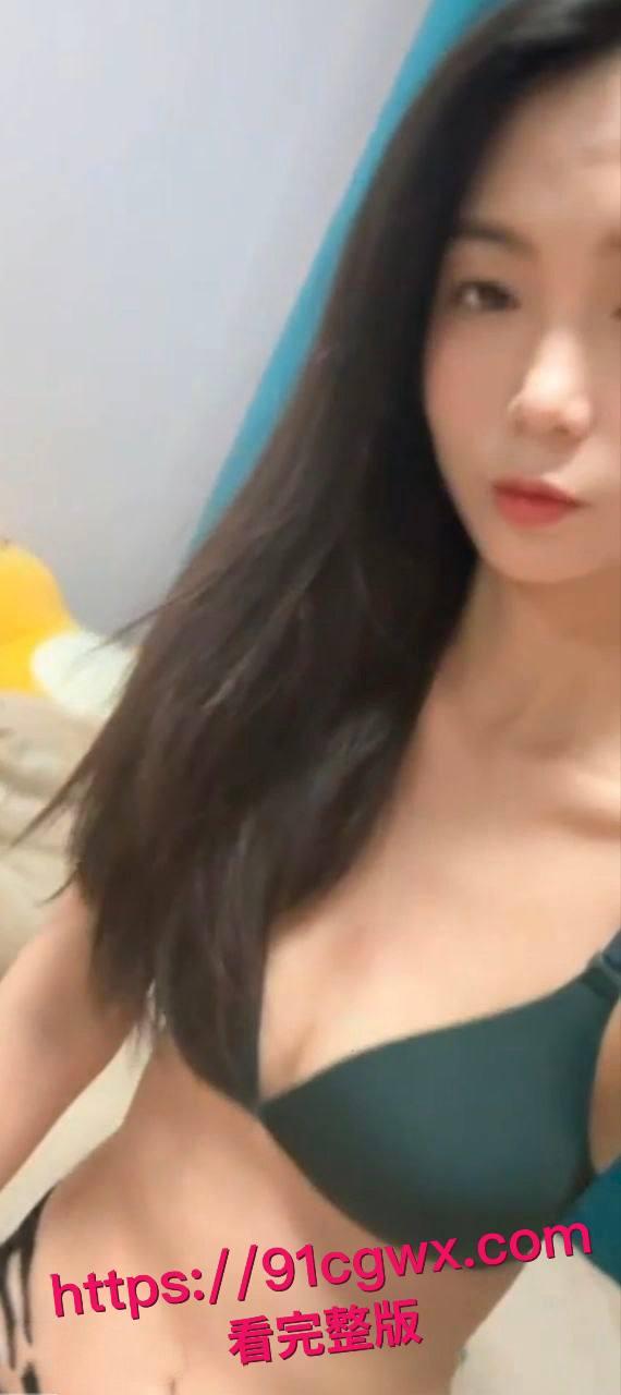 云南高校19岁甜美女大生周闫妮应聘模特惨遭面试官PUA：全裸洗澡镜头曝光流出！-3