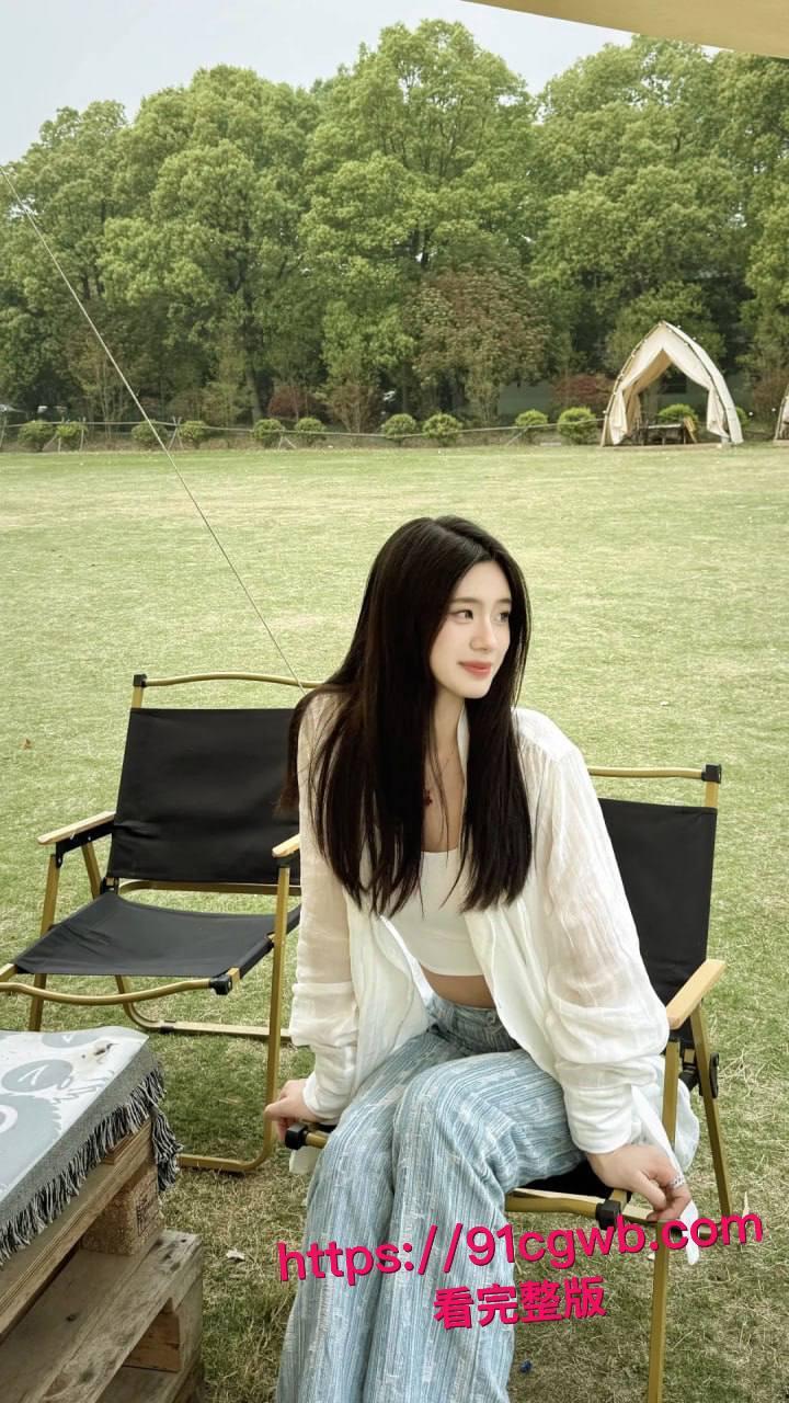 保险长腿美女思艳与男友出租屋床上激战，不雅视频流出曝光，钟爱粉穴各种玩弄无套中出，腿长逼紧骚劲十足！-7