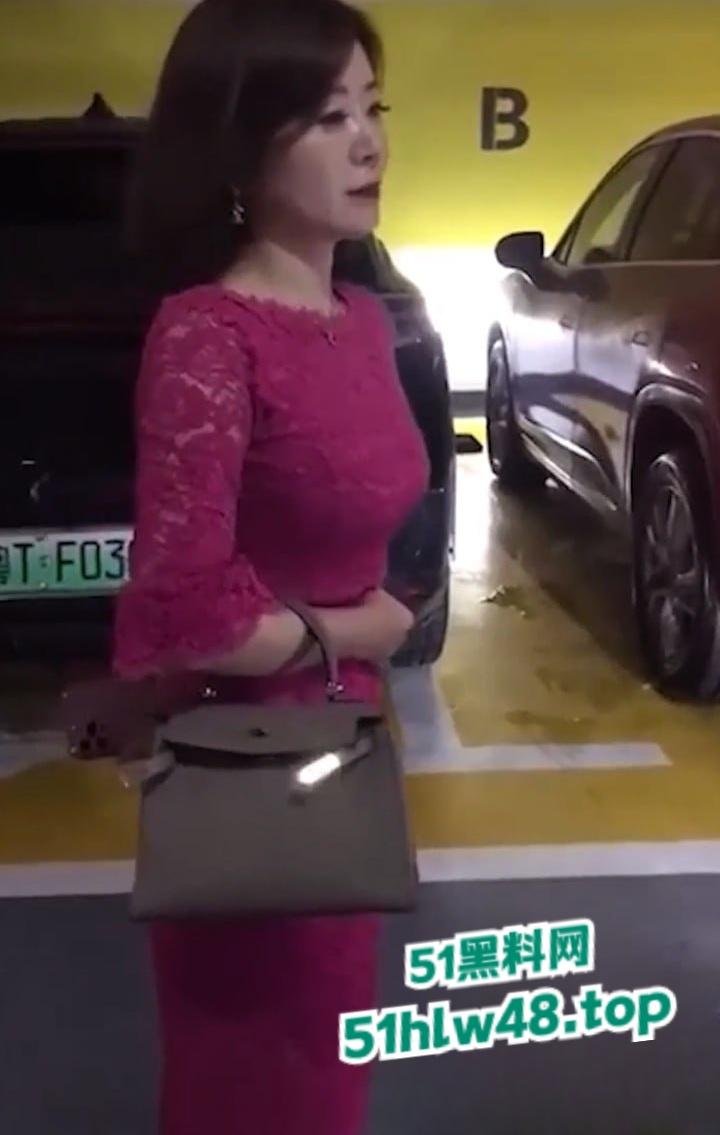 奔驰群友会绿帽男，公开老婆偷情记录，结婚15年骚鸡竟出轨多人，背着老公成为别人性奴。-2