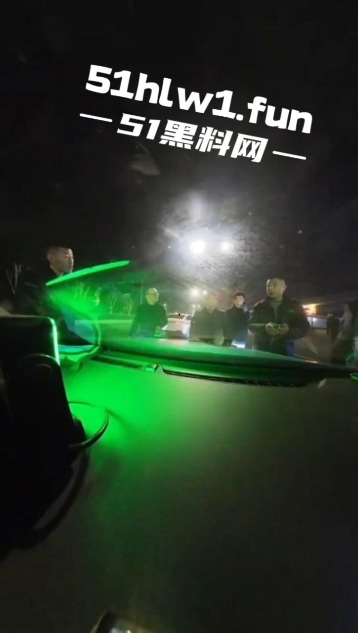 不顺心就干，能干绝不多逼逼，干就完事了快过年了，干完进去吃皇粮，管吃管住还不用操心年货！-5