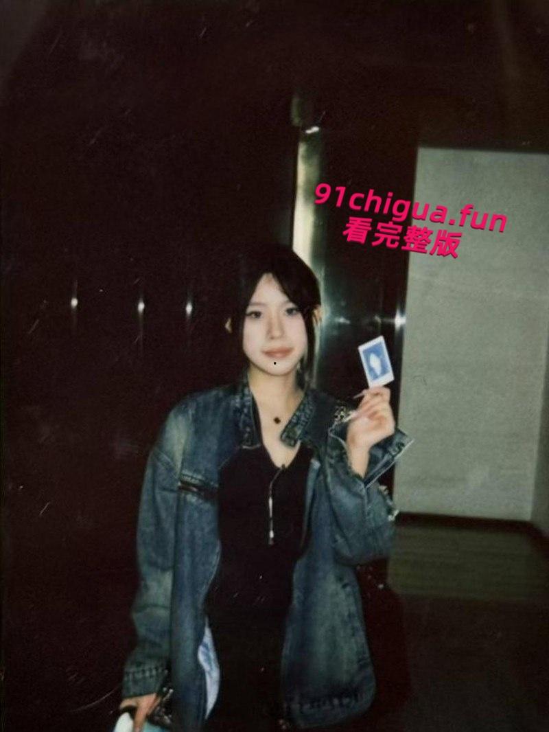 安徽六安皖西学院【邹芳婷】分手后无缝链接疯狂约炮，惨遭前男友报复曝光大量不雅私拍！-2