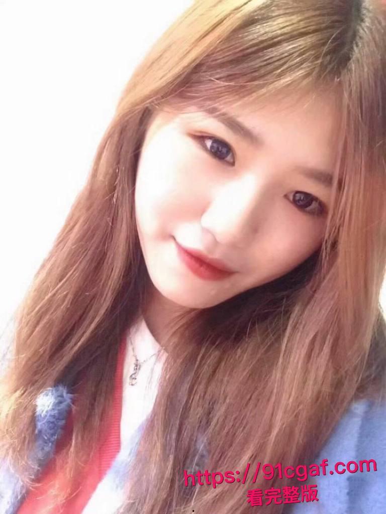 高颜值大学生情侣开房做爱私密视频流出 巨乳翘臀曲线火爆 骚逼粉嫩诱惑至极 深喉口交无比淫骚！-1