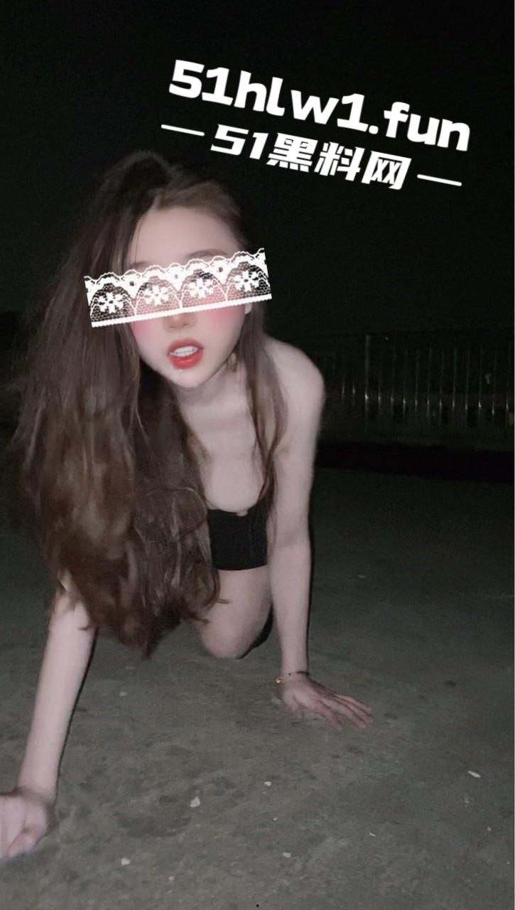 校花女神在外网竟然是福利姬，推特牛奶可可被调教得很到位的高校反差婊现在正是出圈。-7