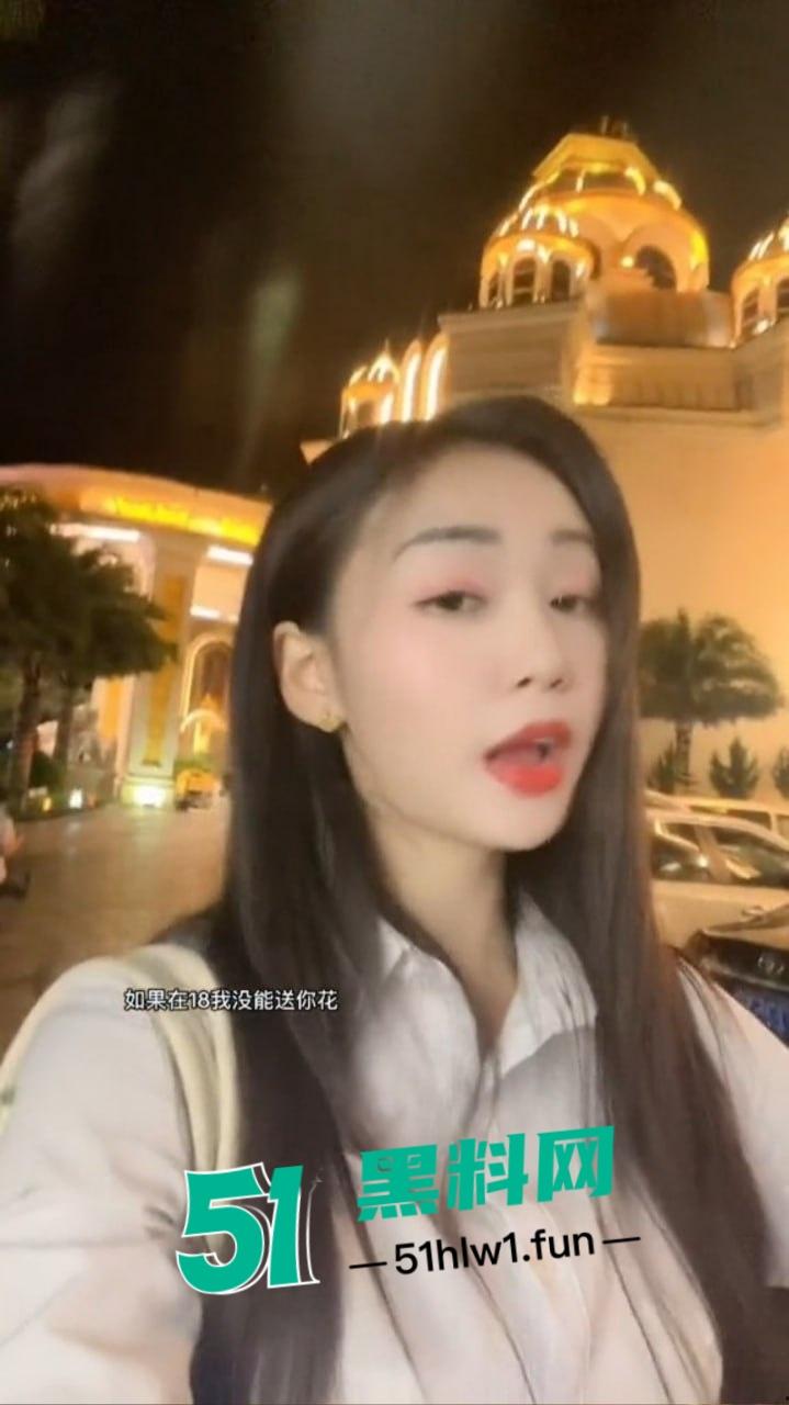 缅甸夜市成了小姐姐秀场，白天工装逛逛大街 晚上穿吊带撩遍全场！-2