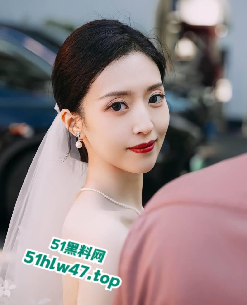 瓜友曝光性感骚妻，浙江杭州骚母狗【苏小雪】幼师骚逼，喜欢颜射吞精勾引学生家长被其老公发现曝光。-7